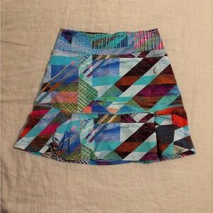 Dona Jo Skort size small in great condition.